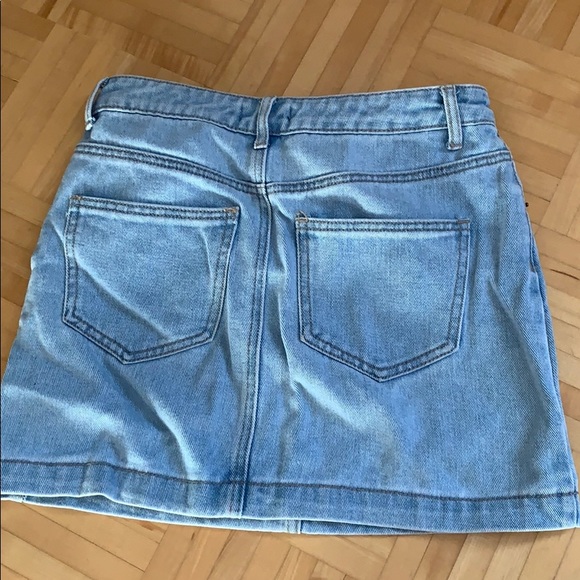 Mini jeans skirt - Picture 2 of 3